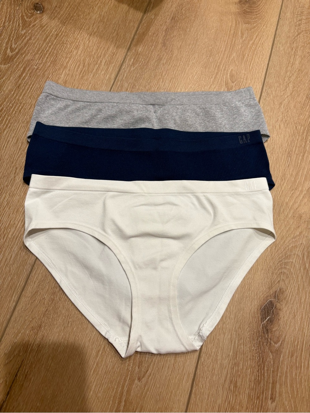 GAP Body Women's 3-Pack in White, Navy, and Light Gray